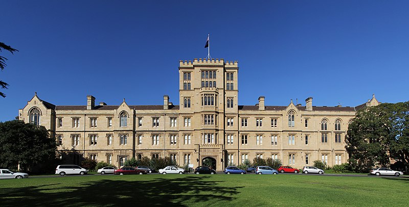 Khuôn viên trường Đại học University of Melbourne