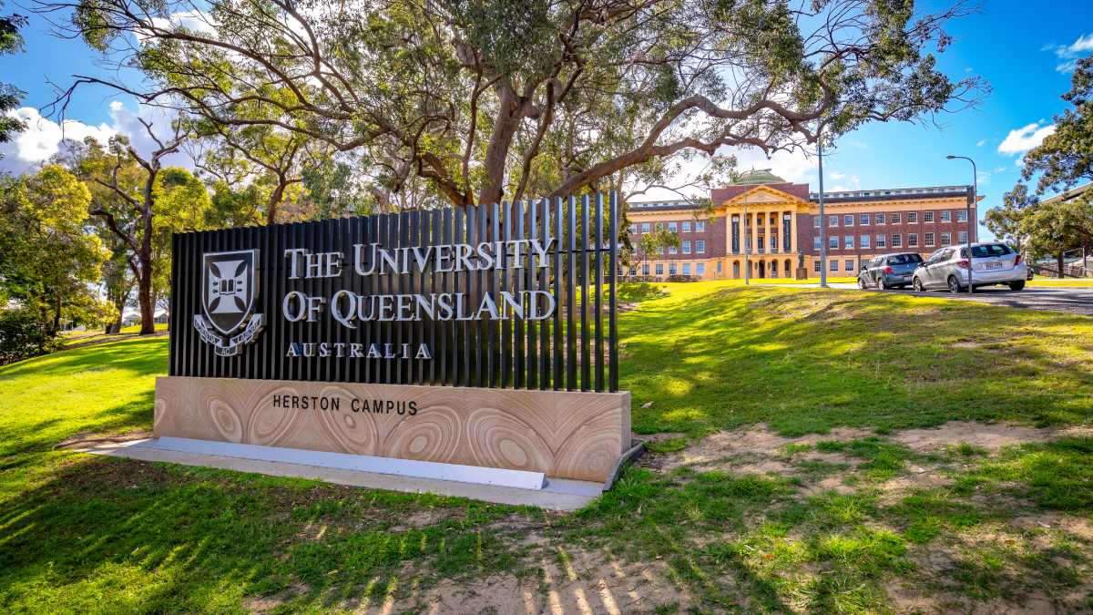 Đại học Queensland - UQ được thành lập từ năm 1909 